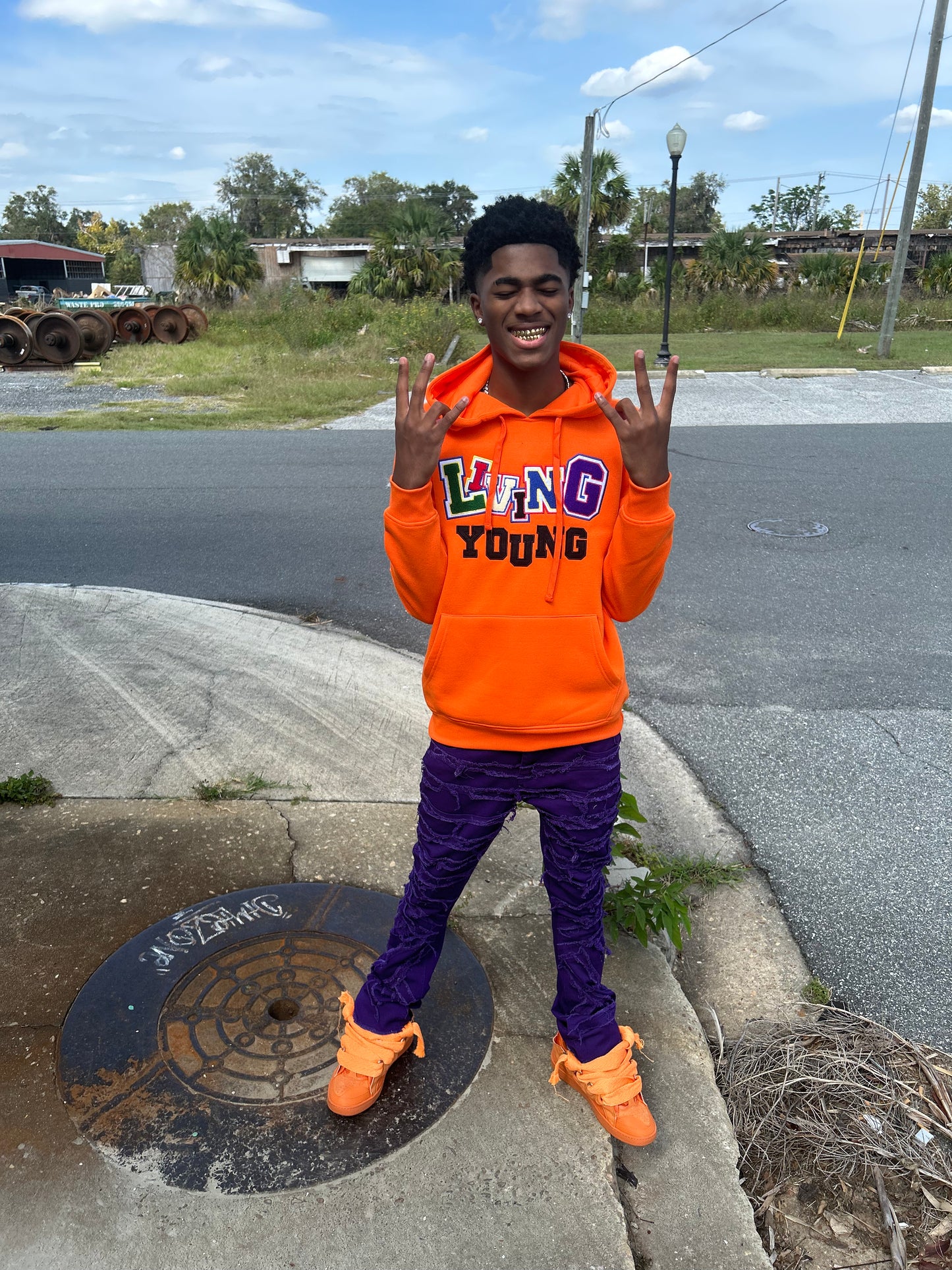 Living Young Hoodie Orange