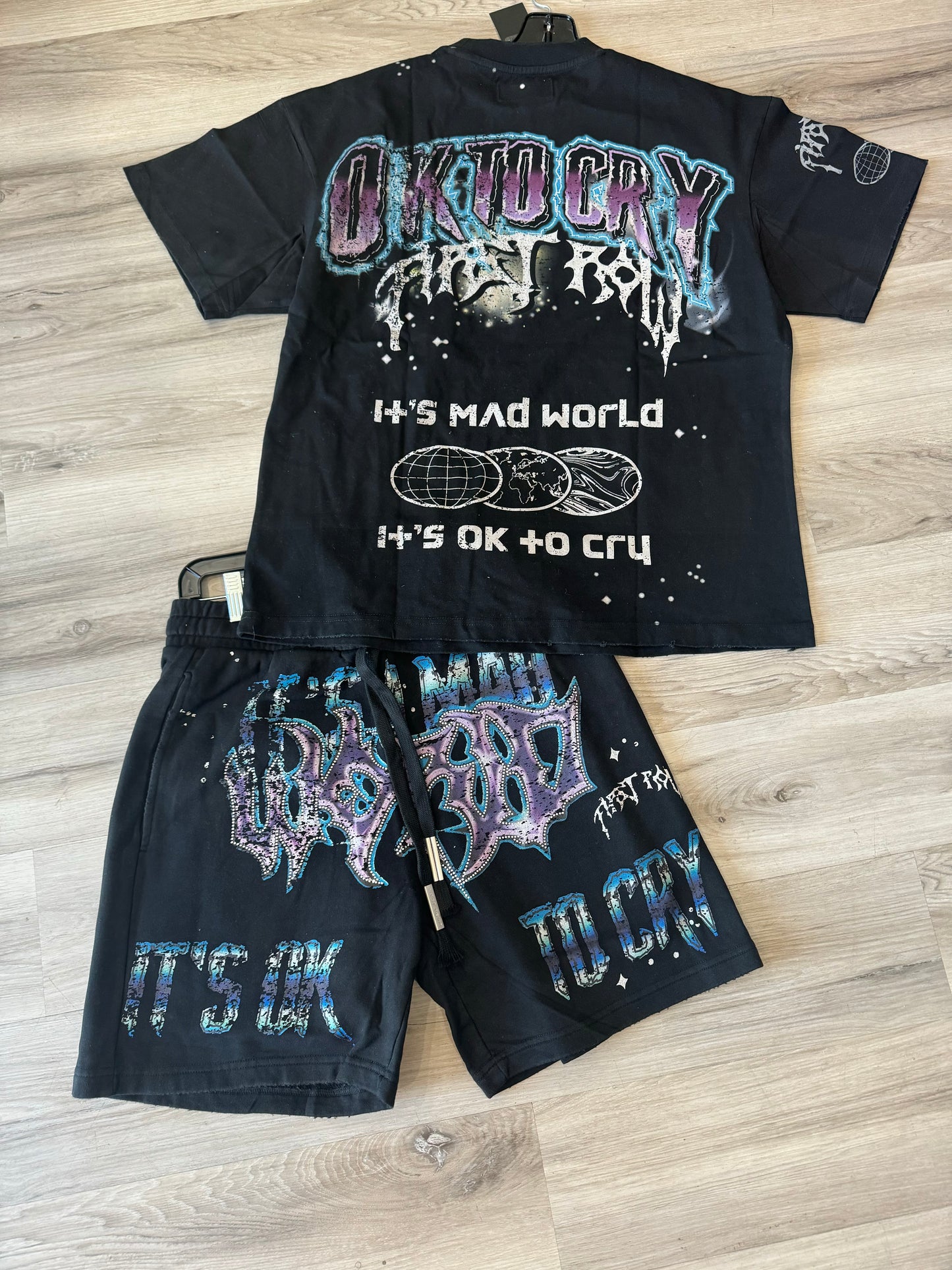 Mad World Tee (set)